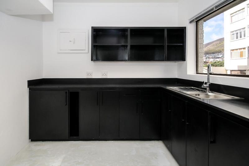1 Bedroom Property for Sale in Mouille Point Western Cape